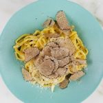 フレッシュトリュフとバターを使ったタリオリーニ